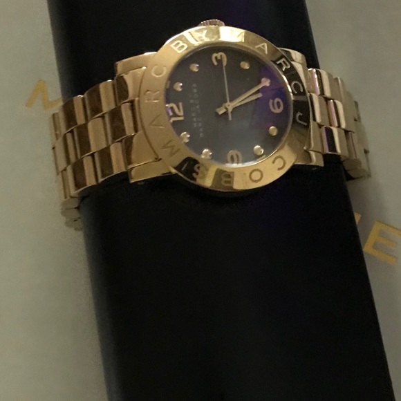 MARC BY MARC JACOBS WOMAN WATCHES - Picture 2 of 8